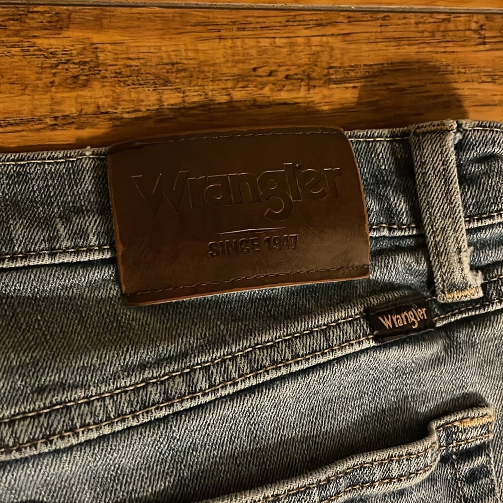 Men’s Wrangler blue jeans Regular fit Size 33x32 good condition with some wear - Picture 10 of 10